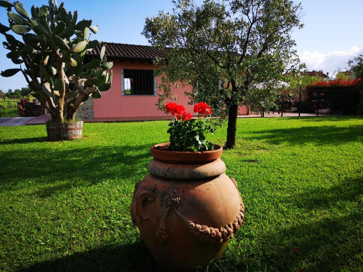 Vila Caise Castelnuovo Magra Exteriér fotografie